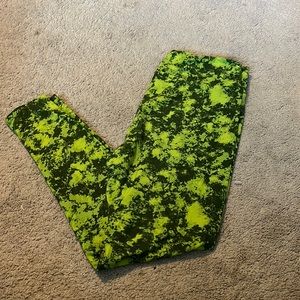 LuLaRoe TC leggings.